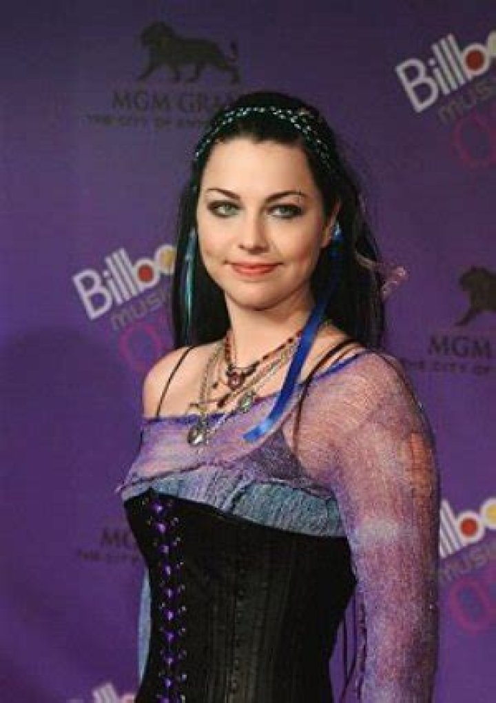 Amy Lee Bra Size, Age, Weight, Height, Measurements