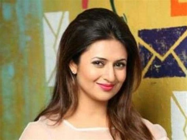 Divyanka Tripathi Bra Size, Age, Weight, Height, Measurements