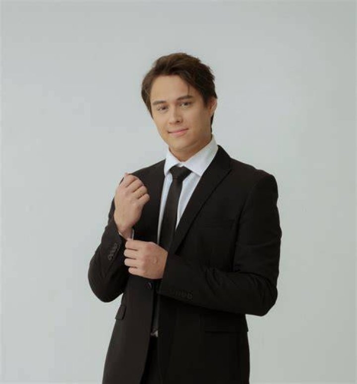 Enrique Gil Enrique Gil