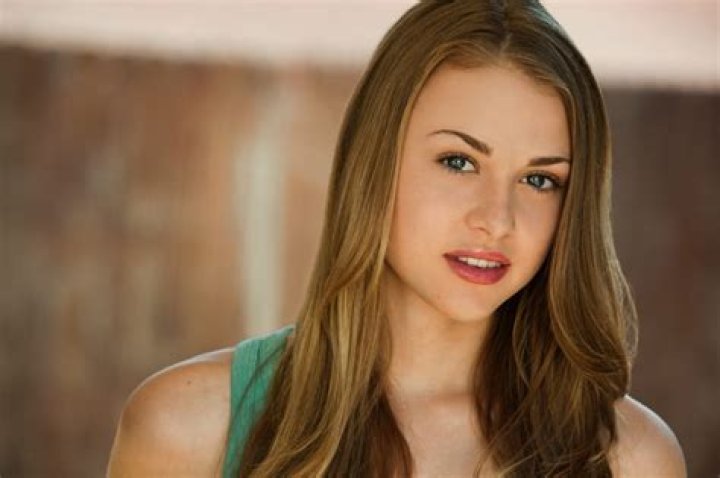 Hayley Erin Net Worth