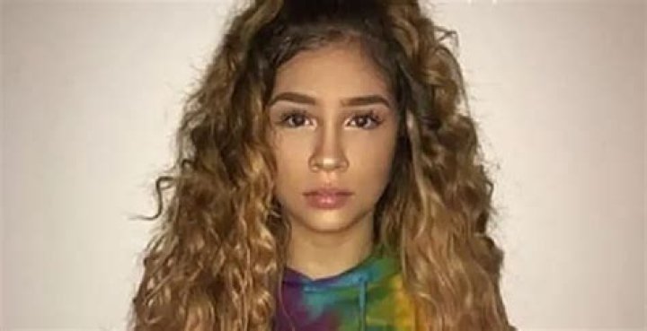 Joslyn Perez Biography