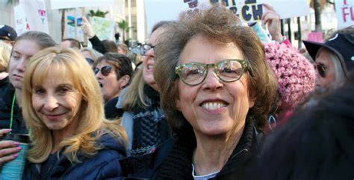 Laura Gordon Net Worth