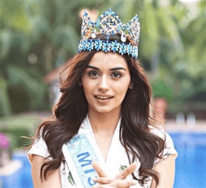 Manushi Chhillar Age