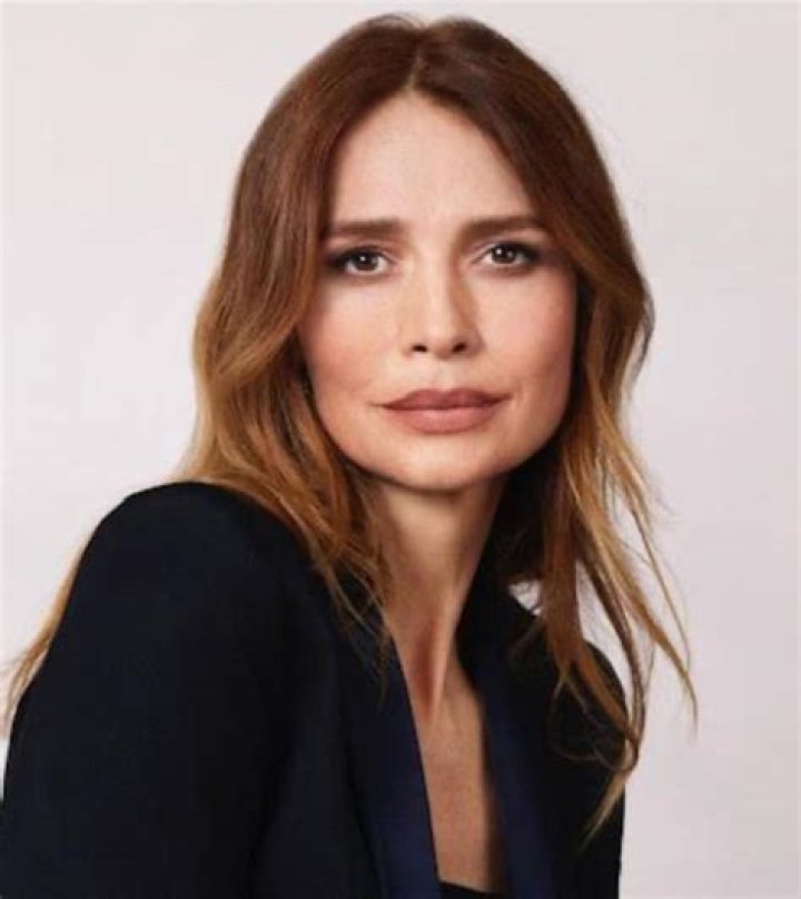 Saffron Burrows Saffron Burrows
