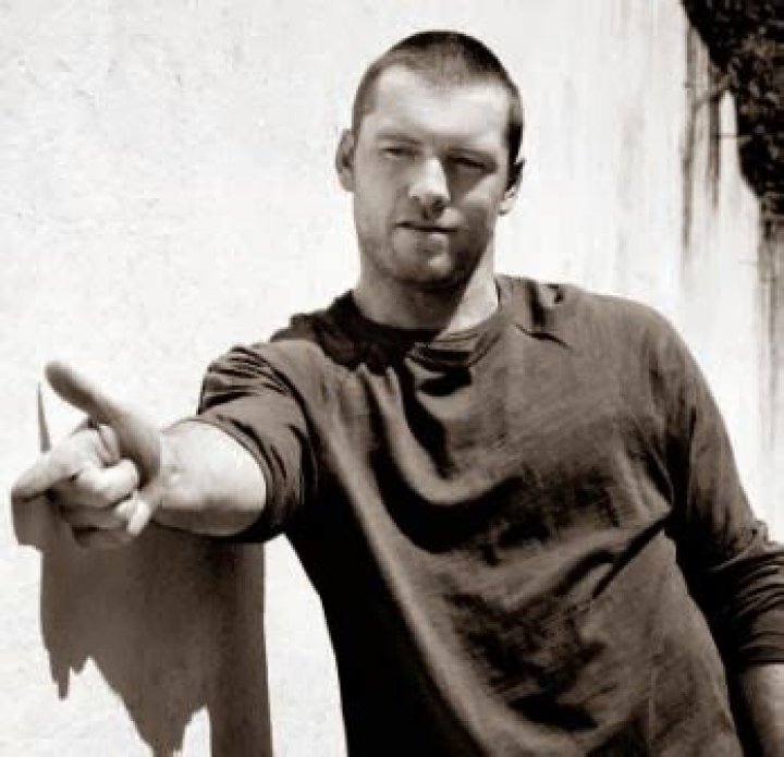 Sam Worthington Workout Routine