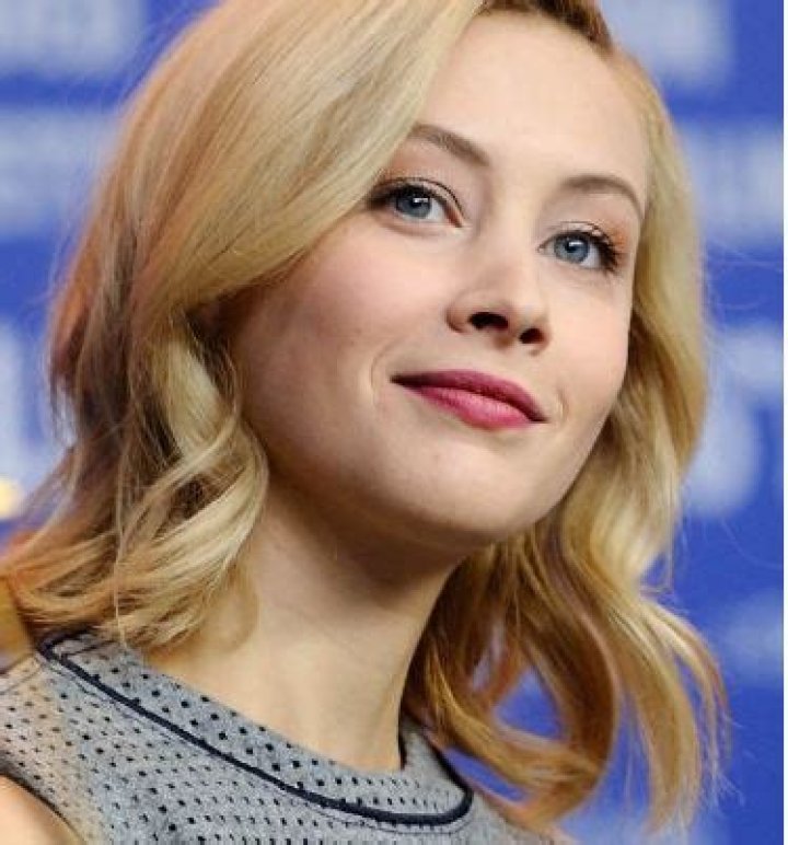 Sarah Gadon Net Worth