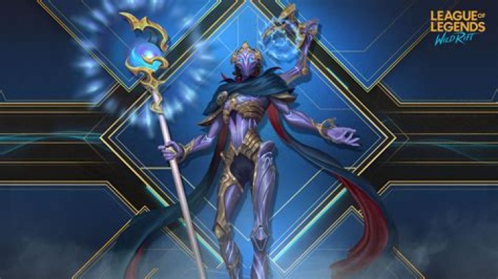 Singed offers Viktor a vial of shimmer.