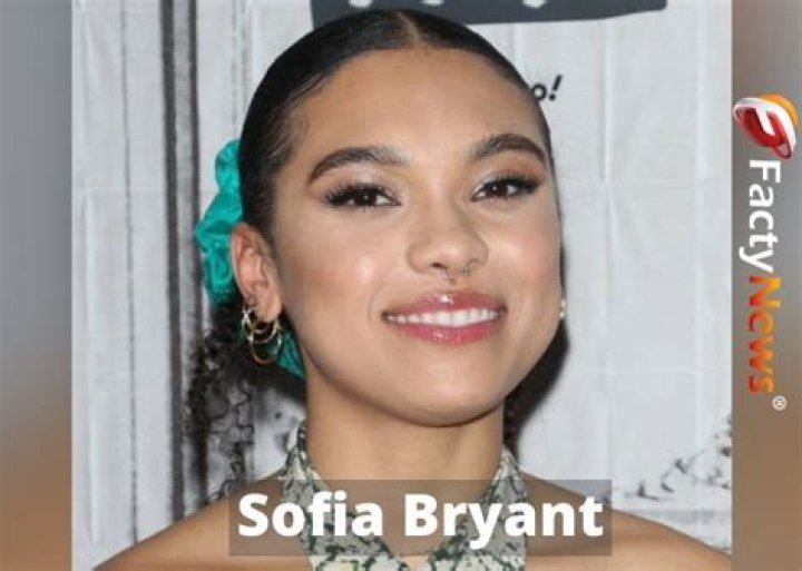 Sofia Bryant Wiki, Boyfriend, Age, Height & Net Worth