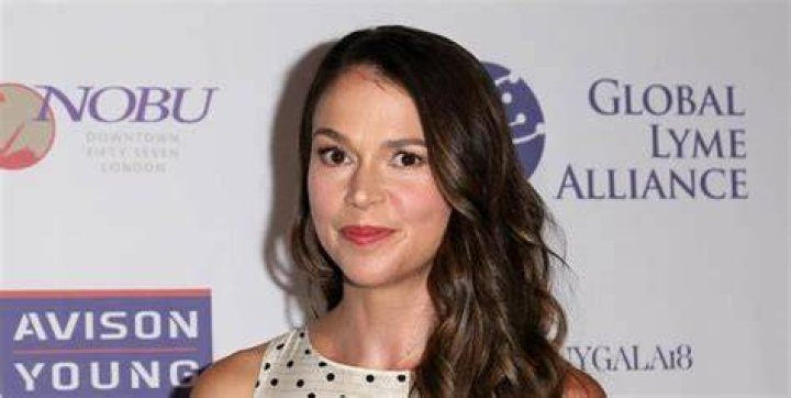 Sutton Foster Bra Size, Age, Weight, Height, Measurements