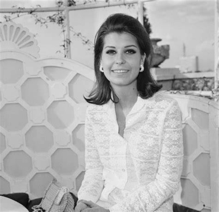 Tina Sinatra