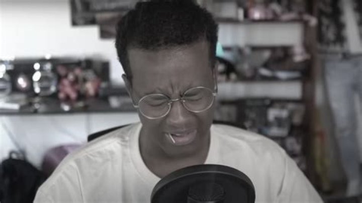 Twomad Screengrab
