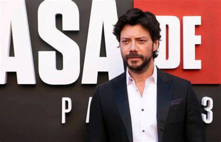 Álvaro Morte Net Worth
